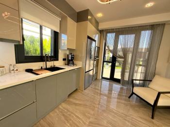 Didim Hisar Mahallesi’nde Satılık 4+1 Lüks Villa