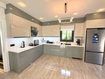 Didim Hisar Mahallesi’nde Satılık 4+1 Lüks Villa