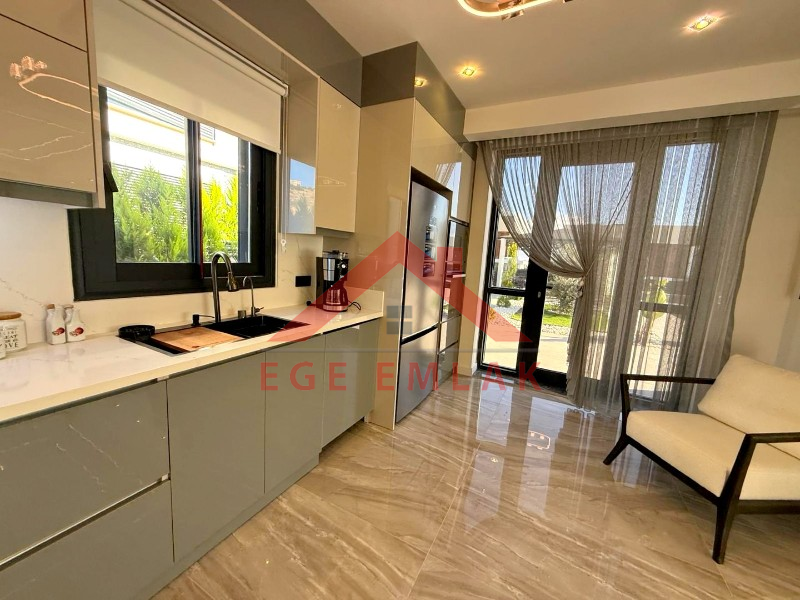 Didim Hisar Mahallesi’nde Satılık 4+1 Lüks Villa