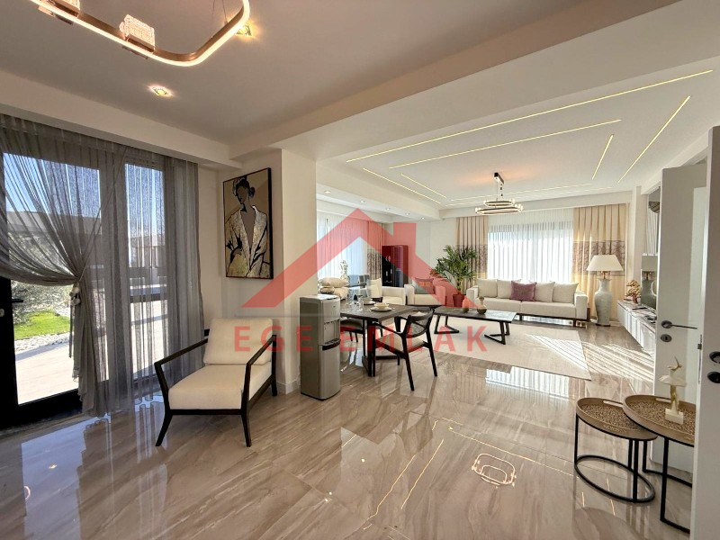 Didim Hisar Mahallesi’nde Satılık 4+1 Lüks Villa