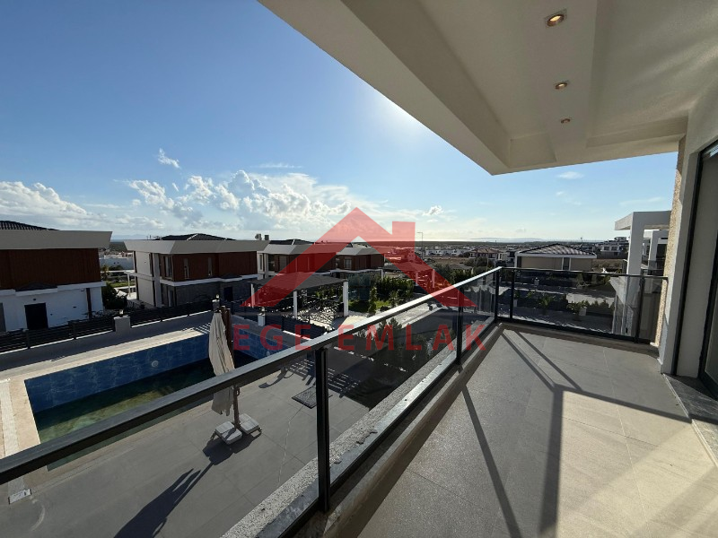 Didim Hisar Mahallesi’nde Satılık 4+1 Lüks Villa