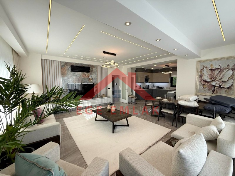 Didim Hisar Mahallesi’nde Satılık 4+1 Lüks Villa