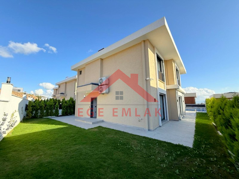 Didim Hisar Mahallesi’nde Satılık 4+1 Lüks Villa