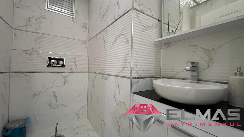 Elmas’tan M.Kemal’de Havuzlu İki Bloklu Site İçerisinde 4+1