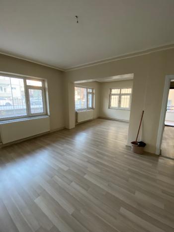 GÜVENAY - ÇORUM BAHÇELİEVLER YAŞİL FIRIN ARKASI KİRALIK DAİRE