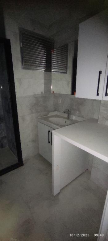 Antre Emlak'tan Kiralık Bozyaka Hastane Yanı Bahar Mahallesinde 3+1,Otoparklı Asansörlü Doğalgazlı Sıfır Daire