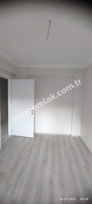 Antre Emlak'tan Kiralık Bozyaka Hastane Yanı Bahar Mahallesinde 3+1,Otoparklı Asansörlü Doğalgazlı Sıfır Daire