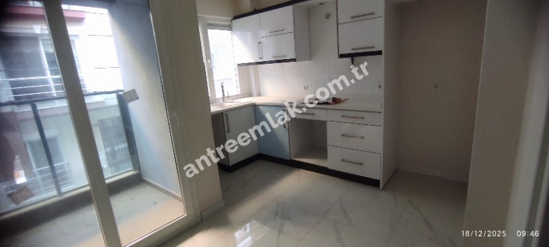 Antre Emlak'tan Kiralık Bozyaka Hastane Yanı Bahar Mahallesinde 3+1,Otoparklı Asansörlü Doğalgazlı Sıfır Daire