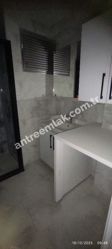 Antre Emlak'tan Kiralık Bozyaka Hastane Yanı Bahar Mahallesinde 3+1,Otoparklı Asansörlü Doğalgazlı Sıfır Daire