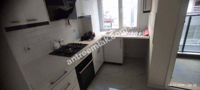 Antre Emlak'tan Kiralık Bozyaka Hastane Yanı Bahar Mahallesinde 3+1,Otoparklı Asansörlü Doğalgazlı Sıfır Daire