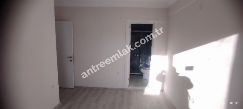 Antre Emlak'tan Kiralık Bozyaka Hastane Yanı Bahar Mahallesinde 3+1,Otoparklı Asansörlü Doğalgazlı Sıfır Daire