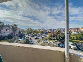 Marmaris Tepe Mahallesi Park Cepheli Tek Tapu 2 Adet 2+1 Daire