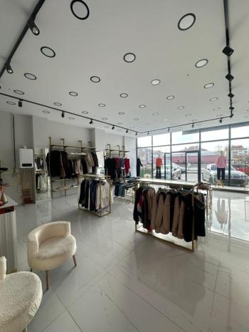 AFYON ÜÇOK EMLAKTAN KANLICA MAH İŞLEK CADDEDE LÜX  KİRALIK DÜKKAN