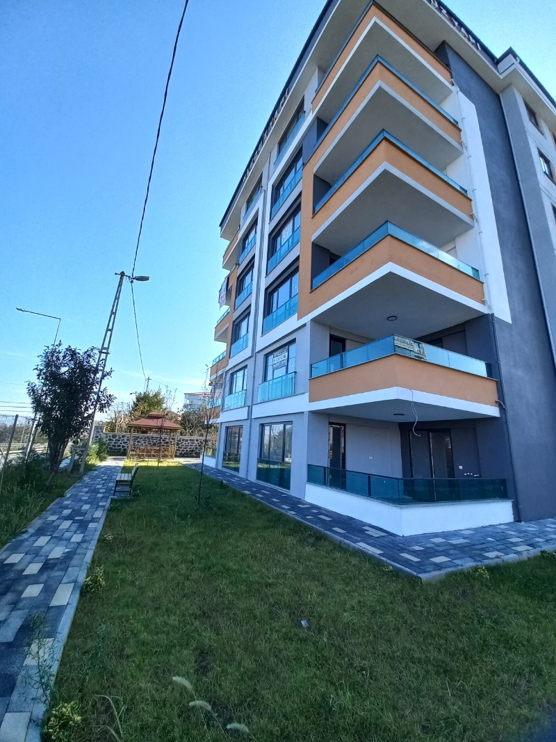 BEŞİKDÜZÜ ADACIK'TA SATILIK 3+1 DAİRE 