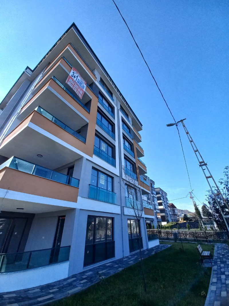 BEŞİKDÜZÜ ADACIK'TA SATILIK BAHÇE KATI