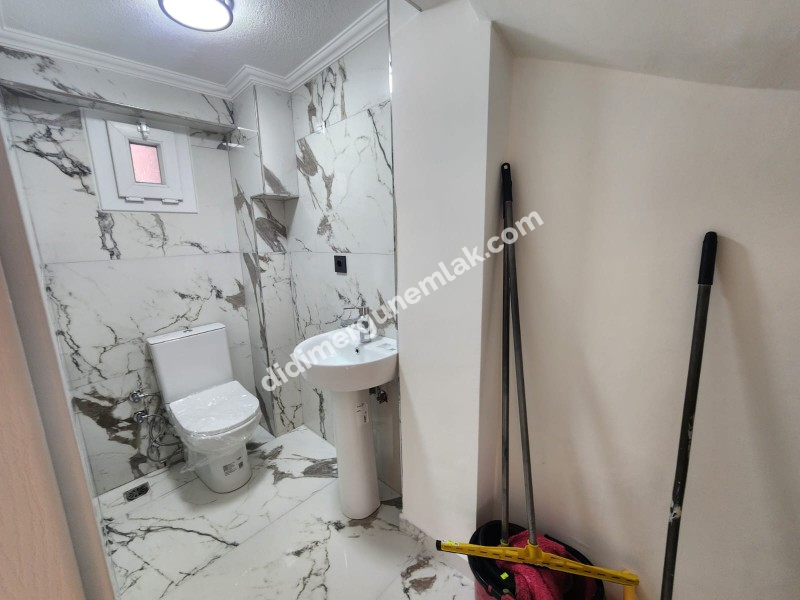 DİDİM ALTINKUM MAHALLESİ'NDE YEŞİLKENT YOLUNA YAKIN MASRAFSIZ MÜSTAKİL BAHÇELİ 4+1 SATILIK VİLLA