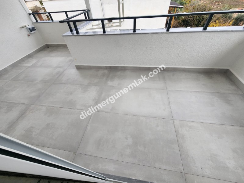 DİDİM ALTINKUM MAHALLESİ'NDE YEŞİLKENT YOLUNA YAKIN MASRAFSIZ MÜSTAKİL BAHÇELİ 4+1 SATILIK VİLLA