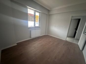 Güvenay - Çorum Çepni Fen Lisesi Civarı 2+1 Satılık Daire