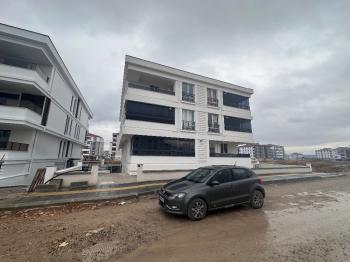 Güvenay - Çorum Çepni Fen Lisesi Civarı 2+1 Satılık Daire