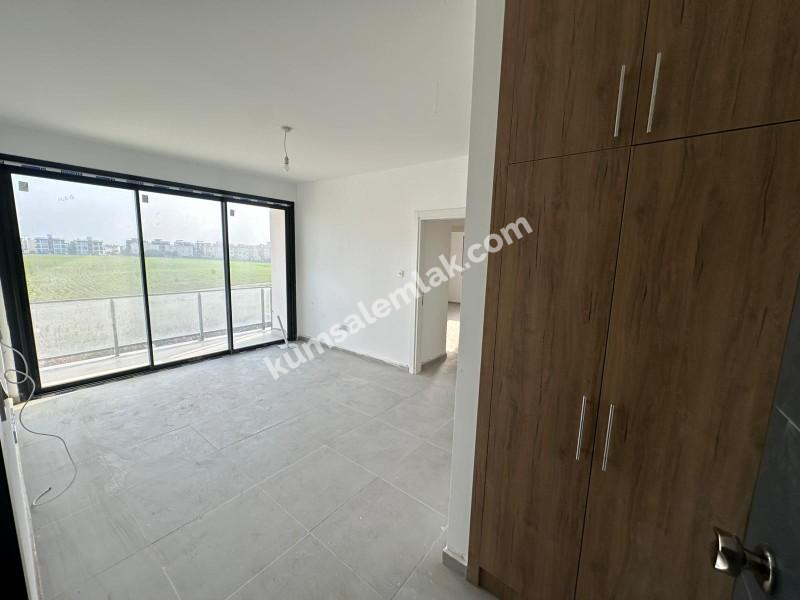 KÜÇÜK KAYMAKLI'DA ŞİRKETE  TAKSİTLİ SATILIK DAİRELER