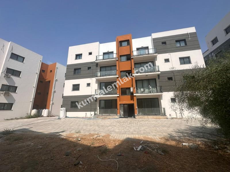 KÜÇÜK KAYMAKLI'DA ŞİRKETE  TAKSİTLİ SATILIK DAİRELER