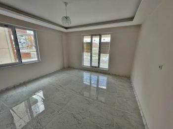 AFYON ÜÇOK EMLAKTAN MAREŞAL F ÇAKMAK MAH SATILIK 3+1 LÜX DAİRE
