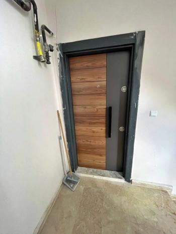 AFYON ÜÇOK EMLAKTAN MAREŞAL F ÇAKMAK MAH SATILIK 3+1 LÜX DAİRE