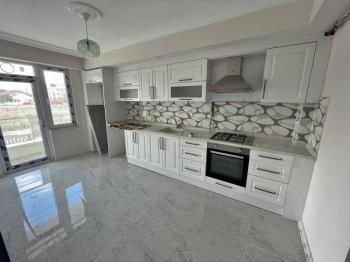 AFYON ÜÇOK EMLAKTAN MAREŞAL F ÇAKMAK MAH SATILIK 3+1 LÜX DAİRE