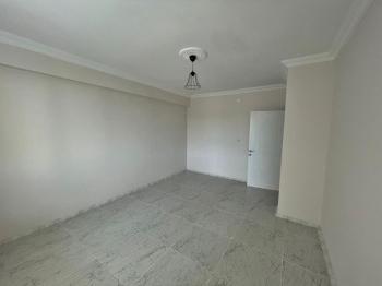 AFYON ÜÇOK EMLAKTAN MAREŞAL F ÇAKMAK MAH SATILIK 3+1 LÜX DAİRE
