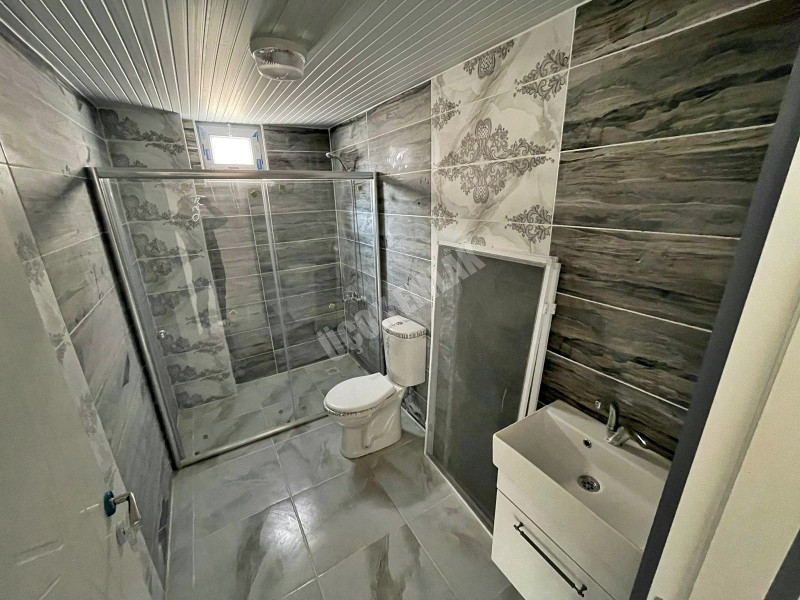 AFYON ÜÇOK EMLAKTAN MAREŞAL F ÇAKMAK MAH SATILIK 3+1 LÜX DAİRE