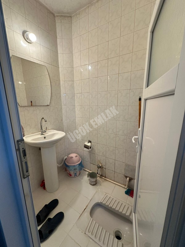 AFYON ÜÇOK EMLAKTAN HARBİŞ KOCATEPE MAH KİRALIK 3+1 TEMİZ BAKIMLI DAİRE