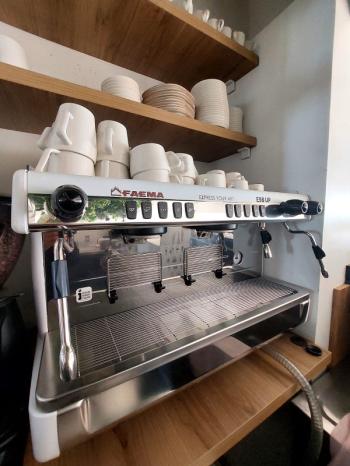 DEVREN KİRALIK CAFE ( Eşyalı - Eşyasız )
