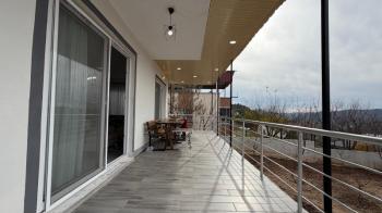 Elmas’tan Yeniköy’de Doğa Manzaralı Verandalı 5+2 Lüks Dubleks