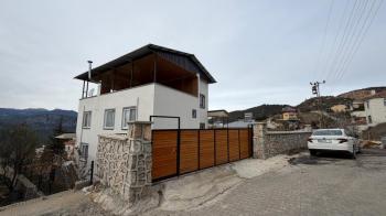 Elmas’tan Yeniköy’de Doğa Manzaralı Verandalı 5+2 Lüks Dubleks