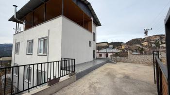 Elmas’tan Yeniköy’de Doğa Manzaralı Verandalı 5+2 Lüks Dubleks