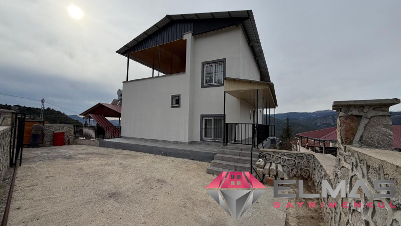 Elmas’tan Yeniköy’de Doğa Manzaralı Verandalı 5+2 Lüks Dubleks