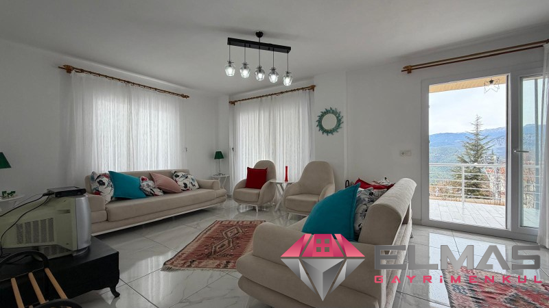 Elmas’tan Yeniköy’de Doğa Manzaralı Verandalı 5+2 Lüks Dubleks