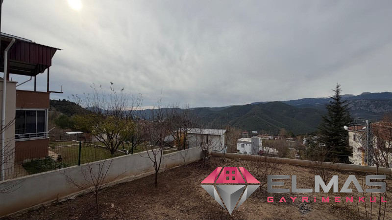 Elmas’tan Yeniköy’de Doğa Manzaralı Verandalı 5+2 Lüks Dubleks