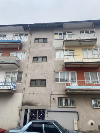 GÜVENAY - ÇORUM KÜÇÜKABDULLAH CADDESİ ÜZERİ  2+1 SATILIK DAİRE 