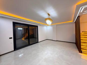 Didim'de Liman Yoluna Yakın 3+1 Sıfır Villa