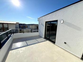 Didim'de Liman Yoluna Yakın 3+1 Sıfır Villa