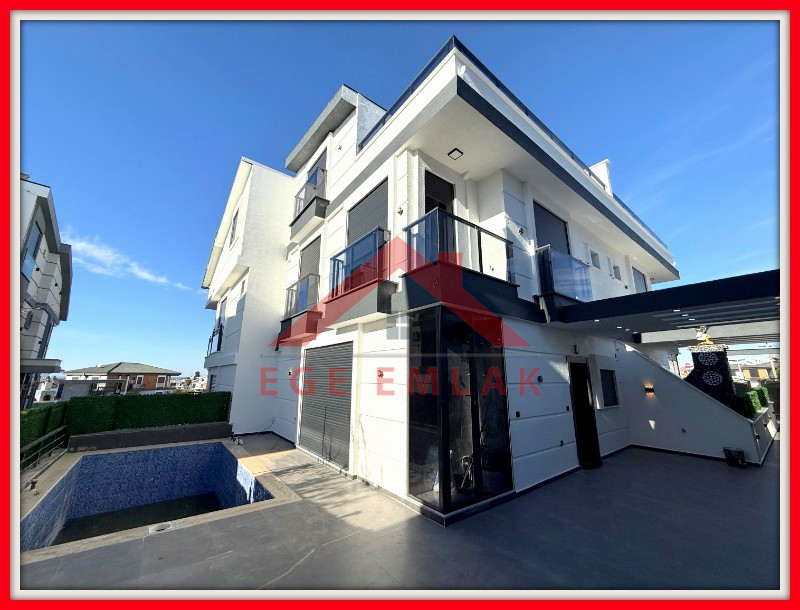 Didim'de Liman Yoluna Yakın 3+1 Sıfır Villa