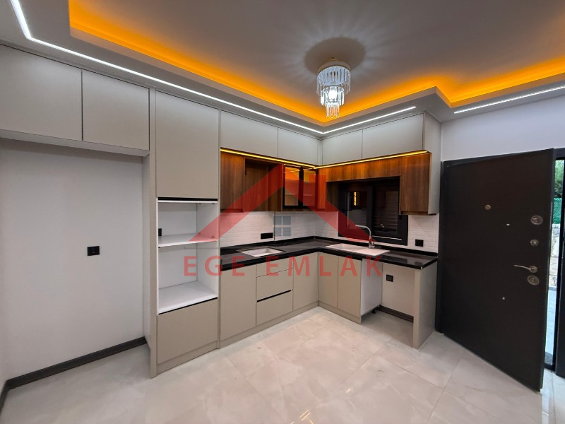 Didim'de Liman Yoluna Yakın 3+1 Sıfır Villa