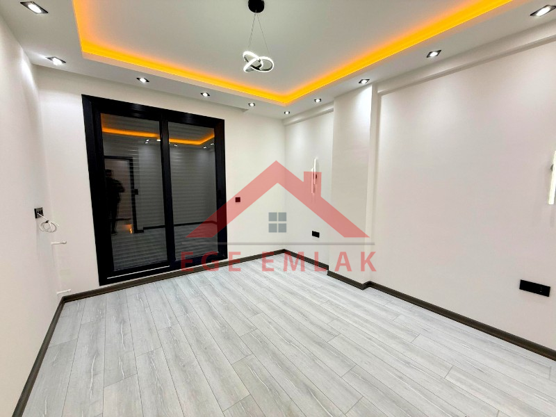 Didim'de Liman Yoluna Yakın 3+1 Sıfır Villa