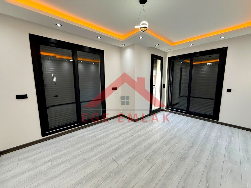 Didim'de Liman Yoluna Yakın 3+1 Sıfır Villa