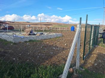 GÜVENAY - ÇORUM TATAR KÖYÜNDE 500 M2 HOBİ BAHÇESİ
