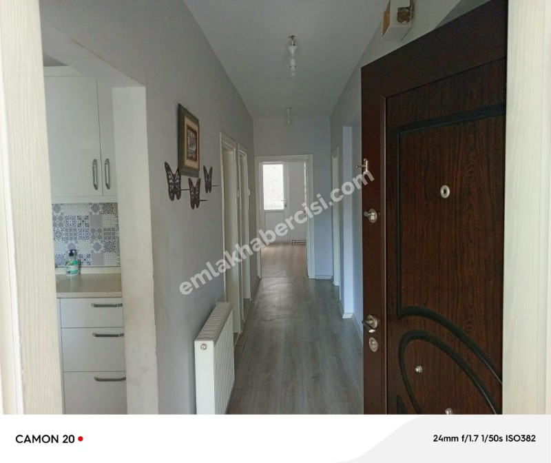 MUDANYA ÖMERBEY'DE  İÇİ KOMPLE YENİLENMİŞ ARA KAT 2+1 DAİRE