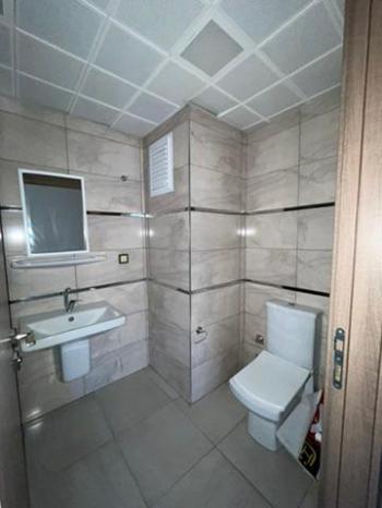  AFYON ÜÇOK EMLAKTAN DÖRTYOL MAH SADIKBEY TOKİDE KİRALIK  2+1 85M² TEMİZ BAKIMLI DAİRE 