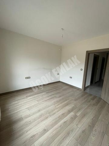 AFYON ÜÇOK EMLAKTAN DÖRTYOL MAH SADIKBEY TOKİDE KİRALIK  2+1 85M² TEMİZ BAKIMLI DAİRE 