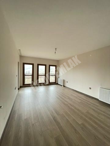  AFYON ÜÇOK EMLAKTAN DÖRTYOL MAH SADIKBEY TOKİDE KİRALIK  2+1 85M² TEMİZ BAKIMLI DAİRE 